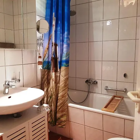 Im Zeesenhaus Im 1 Og Mit Balkon * Sellin